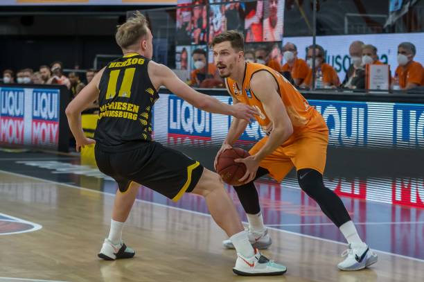 需的精神支 需的精神支